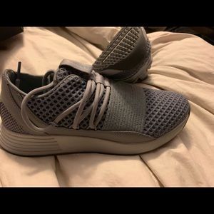 6.5 Under Armour Athletic Shoes